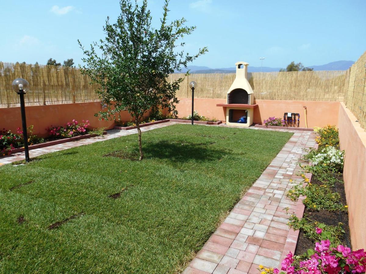 Villino Enzo 350 Mt Baia Di Porto Frailis Villa Àrbatax Oda fotoğraf